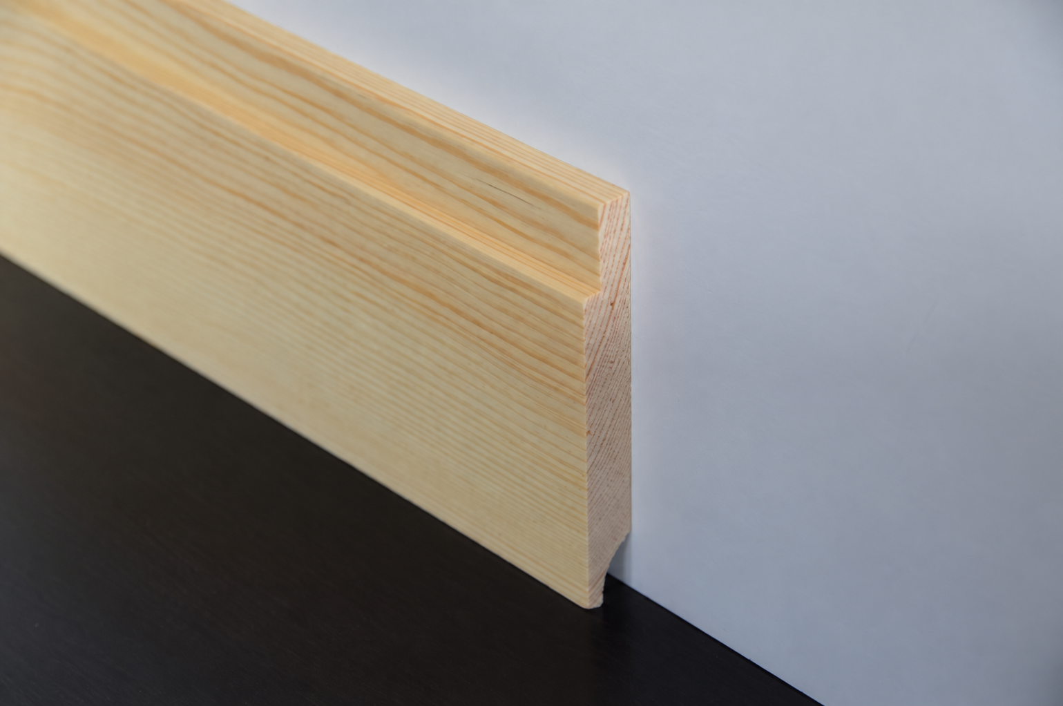 G - Dallas – grenen – 15 x 90 mm