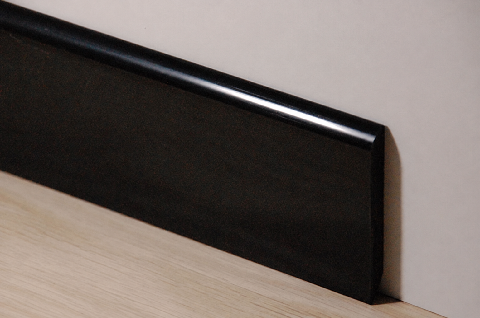 EX7509NE semi-gloss zwart – pvc – 9 x 75 mm